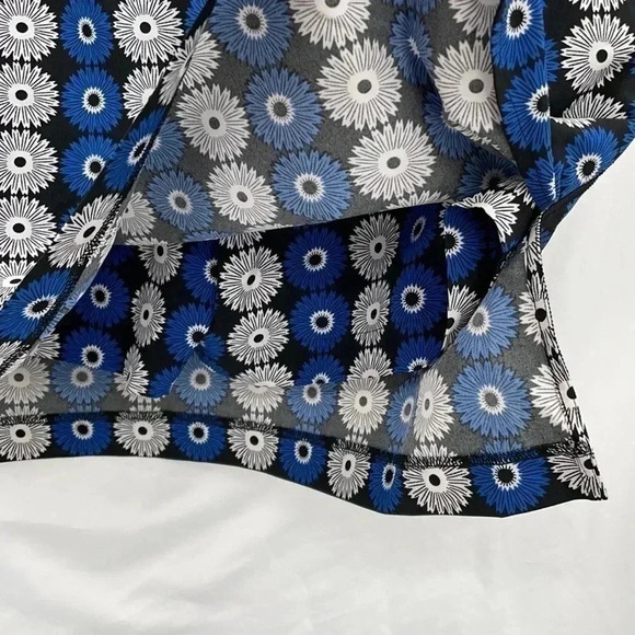 Golftini Women’s Skort Size 2L Black Blue White Floral Side Zipper EUC - Picture 8 of 14